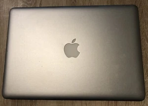Apple MacBook Air 13 Zoll A1304 DEFEKT - Bild 1 von 5