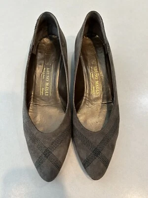 Vintage Bruno Magli Grey Suede Size 8AA - Image 1 of 4