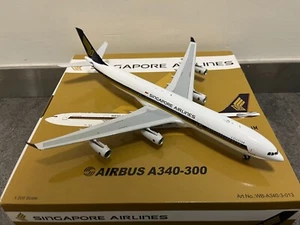 Modelos W B Singapore Airlines A340 -300 ""color década de 1990 - Celestar"" 1:200 DIECAST - Imagen 1 de 1