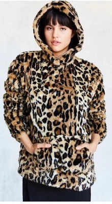 NWT URBAN OUTFITTERS SILENCE + NOISE TABBY FAUX FUR HOODED JACKET SZ S - Imagem 1 de 4