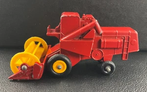 1967 Matchbox Lesney #65 Claas Combine Harvester TOY Die-Cast Red & Yellow VTG! - Picture 1 of 6