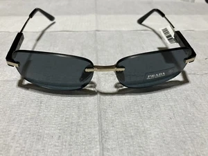 Prada Sonnenbrille PR68ZS ZVN09T 60 mm hellgoldfarbene/dunkelgraue Gläser - Bild 1 von 10