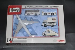 TOMY Japan Airlines JAL AIRPORT SET DIECAST Boeing 747 Bus & Car Boxed TOMICA - Picture 1 of 8