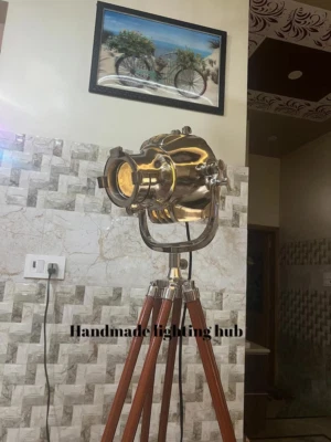 Lâmpada de assoalho holofote náutico década de 1950 estilo cinema cinema Hollywood - Imagem 1 de 4