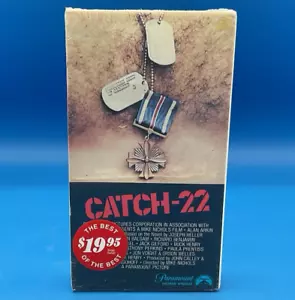 CATCH-22 VHS Paramount 1979 RARE Cult Classic NEW SEALED Fast Free Shipping! - Picture 1 of 6