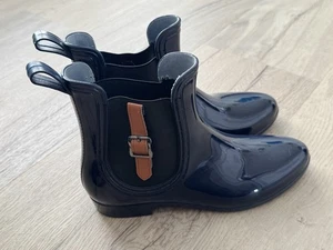 Henry Ferrera Boots Womens Sz 8 Chelsea Rain Ankle Bootie Shiny Navy W Buckle - Picture 1 of 11