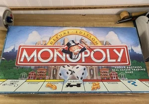 Preowned 1995 Monopoly Deluxe Edition Board Game Complete /No Instructions - Picture 1 of 9