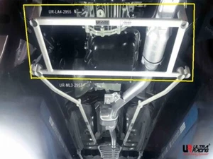 Barra inferior delantera Ultra Racing para SUBARU FORESTER XT (SJ) 2.0T '13-'18 (LA4-2955) - Imagen 1 de 5