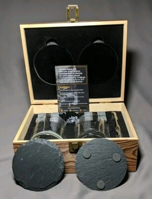 Caja de madera de whisky Whiskoff 1918 - abierta nunca usada con posavasos y cubos de piedra Foto 1 de 4