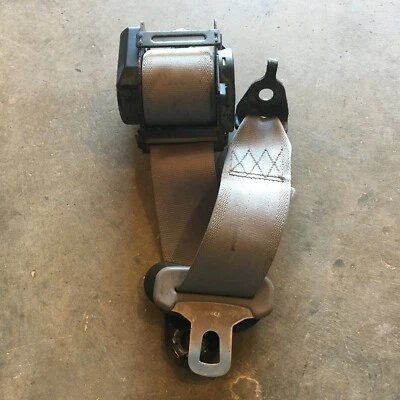 91 92 93 94 95 1994 ACURA LEGEND PASAJERO DERECHO CINTURÓN DE SEGURIDAD TRASERO BRONCEADO SEDÁN Foto 1 de 2