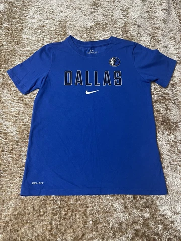 NBA Dallas Mavericks Nike Boys  T-Shirt Size Small Blue  Dri Fit Cover