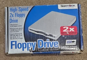 SmartDisk External USB 3.5" Floppy Drive T8169LL/A FDUSB-TM2 D353FUE- PC or Mac - Picture 1 of 12