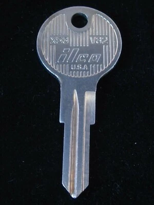 Llave maletero y guantera VOLKSWAGEN DASHER V32 1974-1981 código "FB" Foto 1 de 2