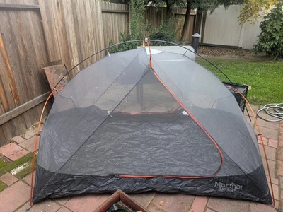 Tienda MARMOT FUSE 3P, 3 Personas Gris/Naranja - Excelente Estado Foto 1 de 4