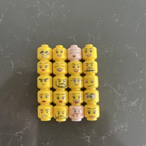Köpfe- Minifiguren- Gelb- Natur-Für Lego-20 Stück - Siehe Fotos- Neuwertig - Bild 1 von 1