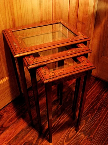 NESTING TABLES *FLINT & HORNER* HAND PAINTED PENCIL POST LEGS c.1920 Cover