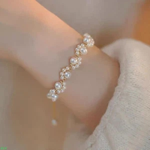 Fashionable Cat Paw Pearl Bracelet Adjustable Accessory for Everyday Wear - Picture 1 of 4