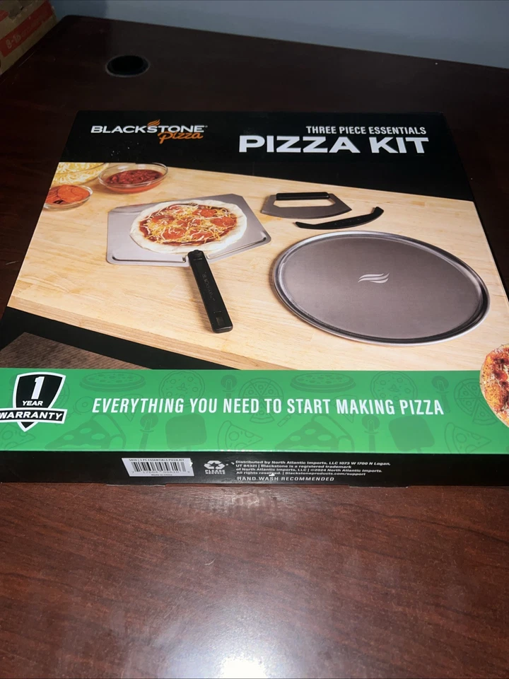 Blackstone Pizza Kit with Aluminum Pizza Tray Peel and Cutter 3-Piece