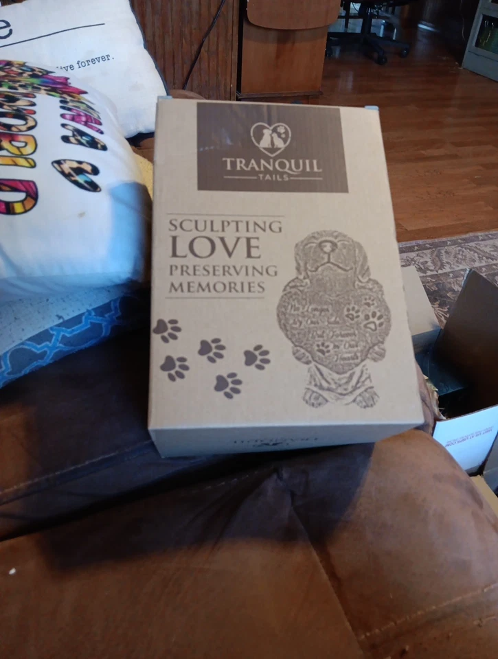 Marcador de tumbas para perros con kit de cenizas Foto 1 de 1