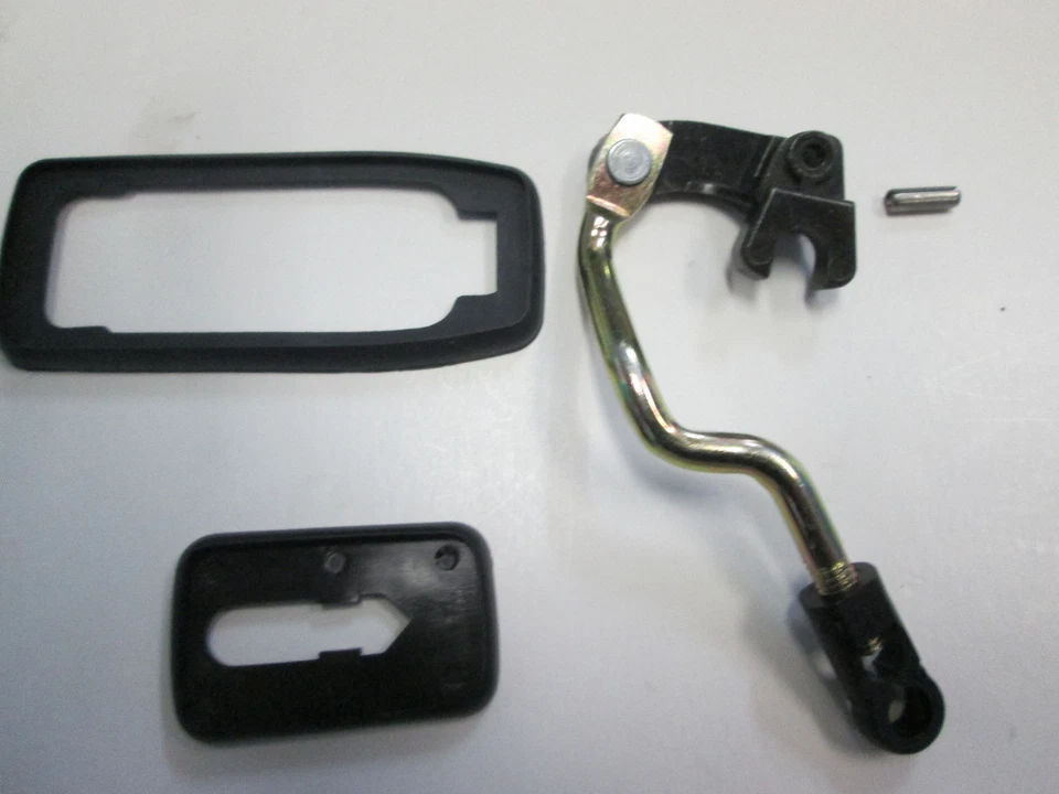 PORSCHE 924S 944 TURBO 951 S2 OUTER DOOR HANDLE LINKAGE DOG LEG RIGHT NEW - Image 1 of 1