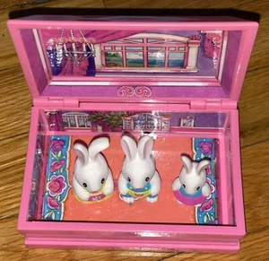 Takara Furry Families Bunny Playset Jewelry Box Ballroom Playmates Vintage 1993 - Picture 1 of 5