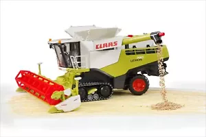 Bruder 02119 CLAAS Lexion 780 Combine Harvester, Realistic Farm Harvesting - Picture 1 of 6