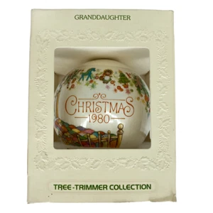 Adorno de sello vintage para nieta niña Navidad satinado bola redonda 1980 - Imagen 1 de 5