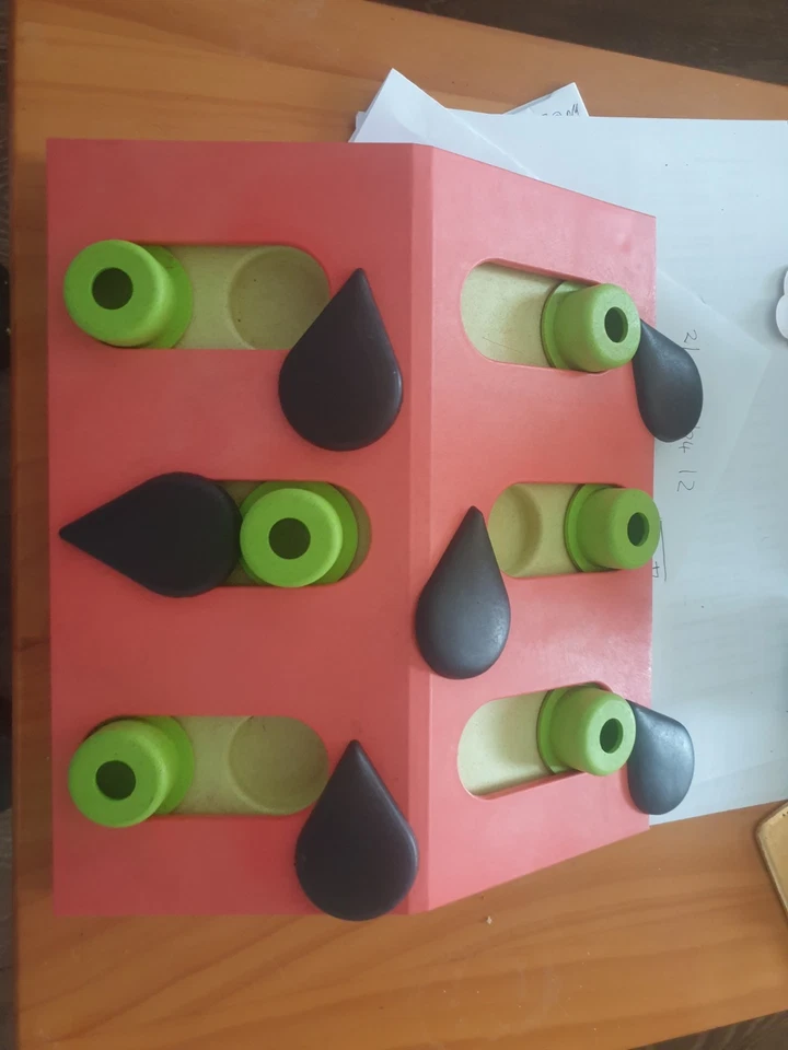 Interactive Non-Toxic BPA Dog Cat Treat Puzzle Game Nintendo Ottoson - Image 1 of 1