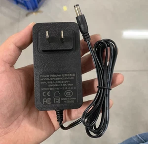 ZB190210-2HW 19V 2.1A 5.5*2.5 Charger Transformer - Afbeelding 1 van 2