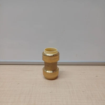 10 COUNT SharkBite   3/4"x 3/4" Straight Coupling Brass Push To Connect  - Image 1 of 3