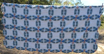 Edredón completo doble anillo de boda azul blanco melocotón 80" x 78" borde festoneado Foto 1 de 4