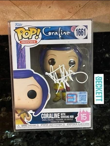 DAKOTA FANNING SIGNIERT CORALINE MIT WÜNSCHELRUTE FILM FUNKO POP - Bild 1 von 4