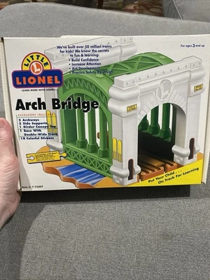 New  & Sealed Little Lionel 7-75007 Arch Bridge - Image 1 of 4