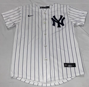 Nike Authentic NY Yankees Heim weiß Nadelstreifen Trikot Engineered Jugend Medium - Bild 1 von 14