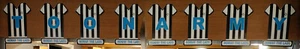 Newcastle "Toon Army" Shirt Card Cut Outs - Picture 1 of 4