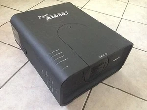 Christie LX700 (Sanyo SPS-XP200L, EIKI LC-X85) Projektor 7000 Lumen, funktioniert super! - Bild 1 von 2