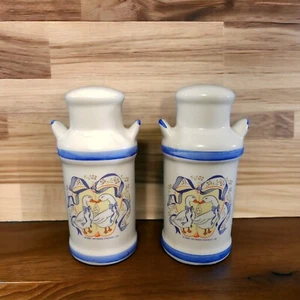 Vintage 1988 Country Goose Blue Ribbon Salt and Pepper Shakers Pair 5" Artmark - Picture 1 of 16