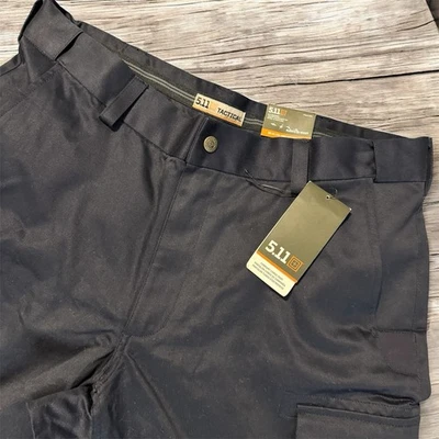 Pantalones cargo 5.11 Tactical Company para hombre 38x30 calce relajado azul marino fuego nuevos con etiquetas Foto 1 de 4