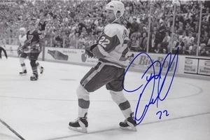 DINO CICCARELLI Signed DETROIT RED WINGS 8X10 PHOTO w/COA #2 - Picture 1 of 1