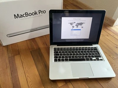 Apple MacBook Pro 13 Zoll (250GB SSD, 8GB RAM) Laptop - Silber - MD212D/A - Bild 1 von 4