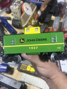 LIONEL JOHN DEERE CABOOSE #1937 O GAUGE TRAIN EXCELLENT CONDITION - Picture 1 of 7