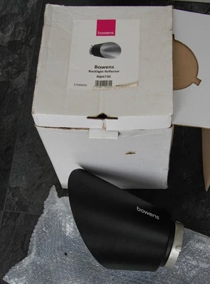 Unused Genuine Bowens Backlite reflector (BW-6730) - Image 1 of 2