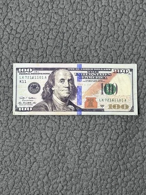 100 Dollar Bill USA Wallet Unisex Wallet  - Image 1 of 4