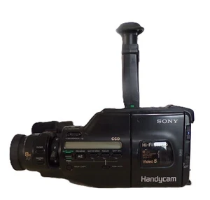 Video Camera, Sony Handcam, Model CCD-F77 with Carry Case and Accessories - Picture 1 of 24