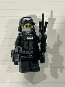 SWAT Police Minifigure made with real LEGO minifigure - Picture 1 of 2