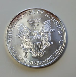 2002 Struck Thru Walking Liberty Silver Dollar 1 Ounce Silver .999 Pure - Picture 1 of 3