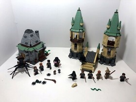 LEGO  Harry Potter: Hagrid's Hut (3rd edition) 4738 + Hogwarts 4867 (2011)