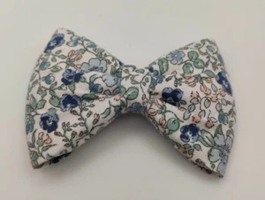 Small Hair Bow Floral Fabric with metal clip 9.5cm wide - Picture 1 of 2