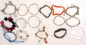 Lote De 17 Brazaletes Claires Mickey Minnie Mouse Velero Chapado En Oro Cuentas Mujer - Imagen 1 de 20
