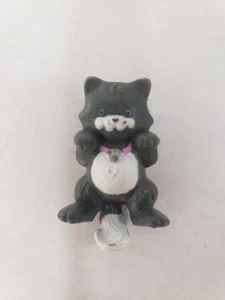 Vintage Littlest Pet Shop LPS 1,25" graues Kätzchen Kätzchen liegend Kenner Figur 1995 - Bild 1 von 5